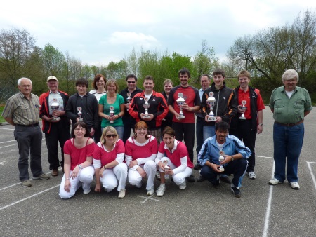 Die Teilnehmer des Eisstockschießen